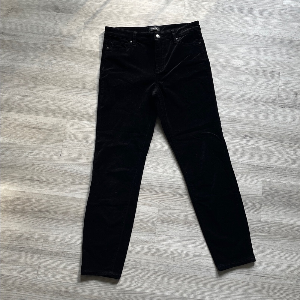 Well Worn Classic Black Velvet Pants Size 6/28